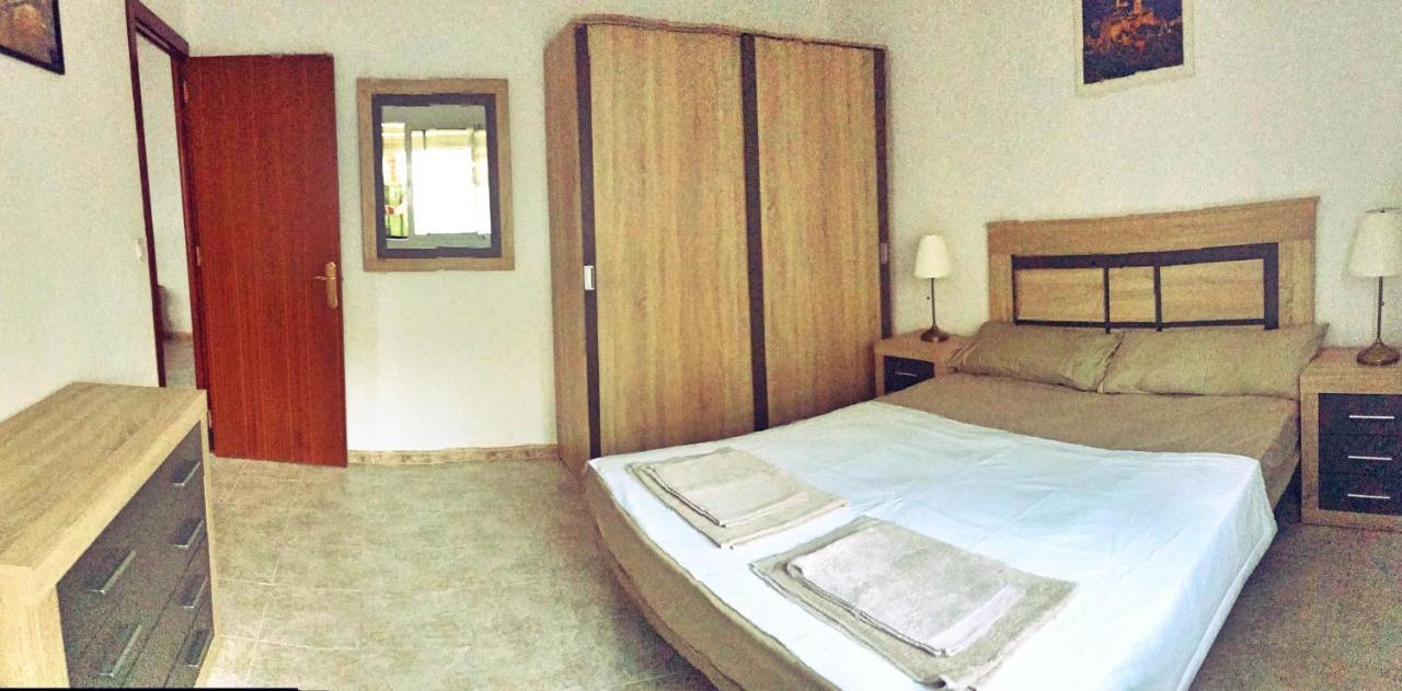 Town House With Patio In Quiet Residential Area 10 Min From Beach 토레몰리노스 외부 사진